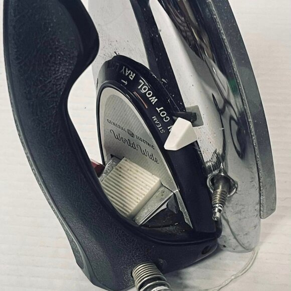 Vintage General Electric Iron World Wide Travel Cloth Cord ~ WORKS GREAT. - Picture 6 of 7